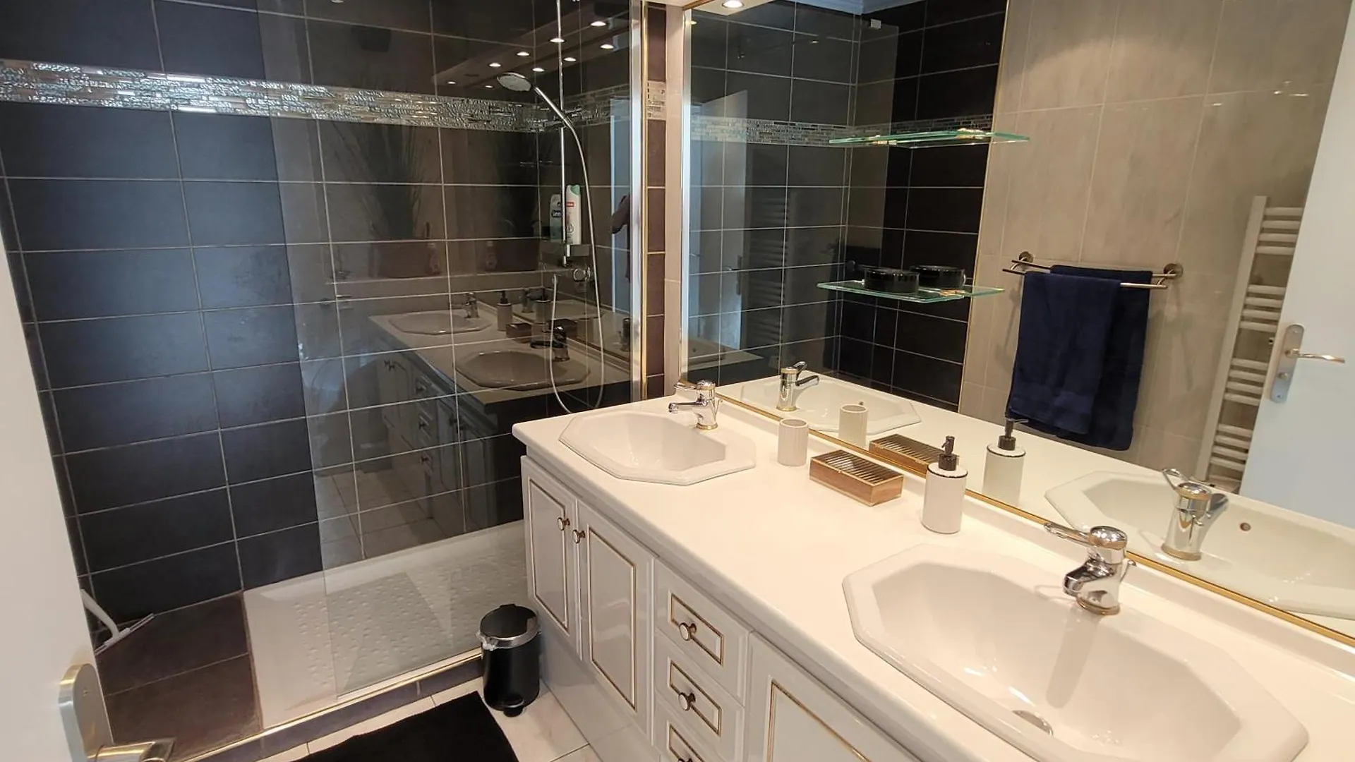 Apartment Le Toit Du Port ! Terrasses Spacieuses, Piscine, Climatisation, Parking Hyeres